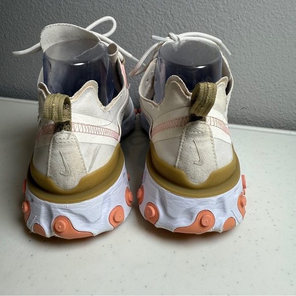Nike Womens React Sneakers Size 8 Shoes Cream Pink Peach Running Comfy - Picture 3 of 9